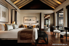 <b>2厅1厨4卫+1保姆室</b>